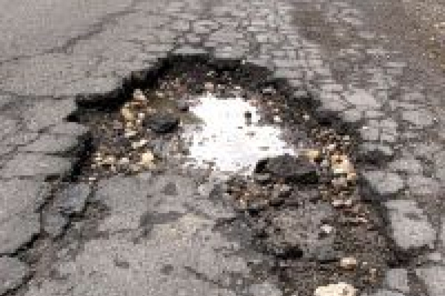 dziura droga jezdnia