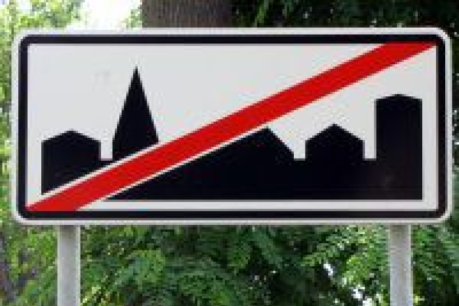 znak koniec terenu zabudowanego