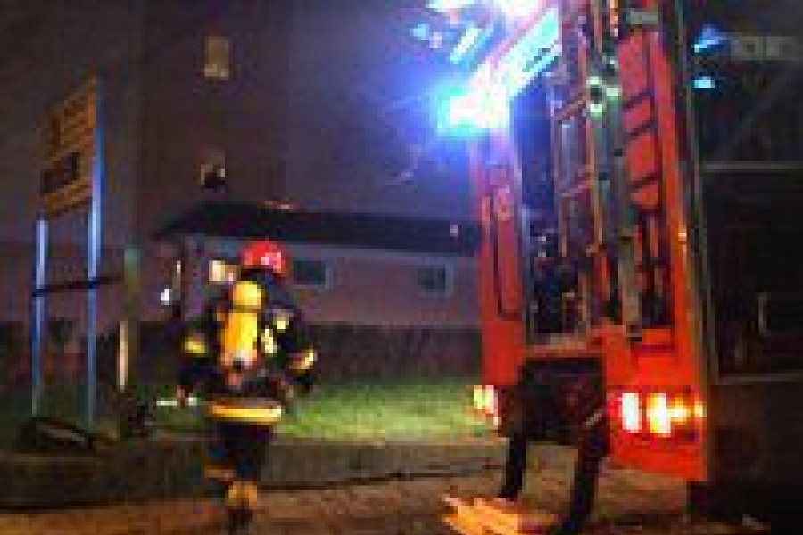 strażak wóz strażacki