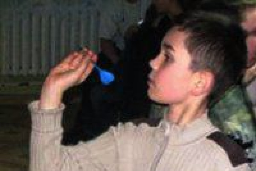 lotka dart chłopiec