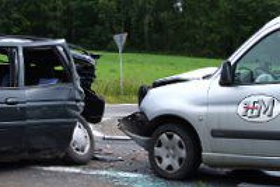 auto wypadek wilczy las