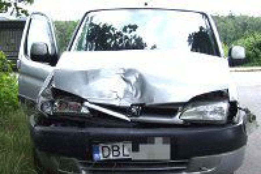 peugeot kolizja otok