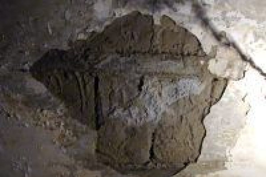 sufit mieszkanie dziura