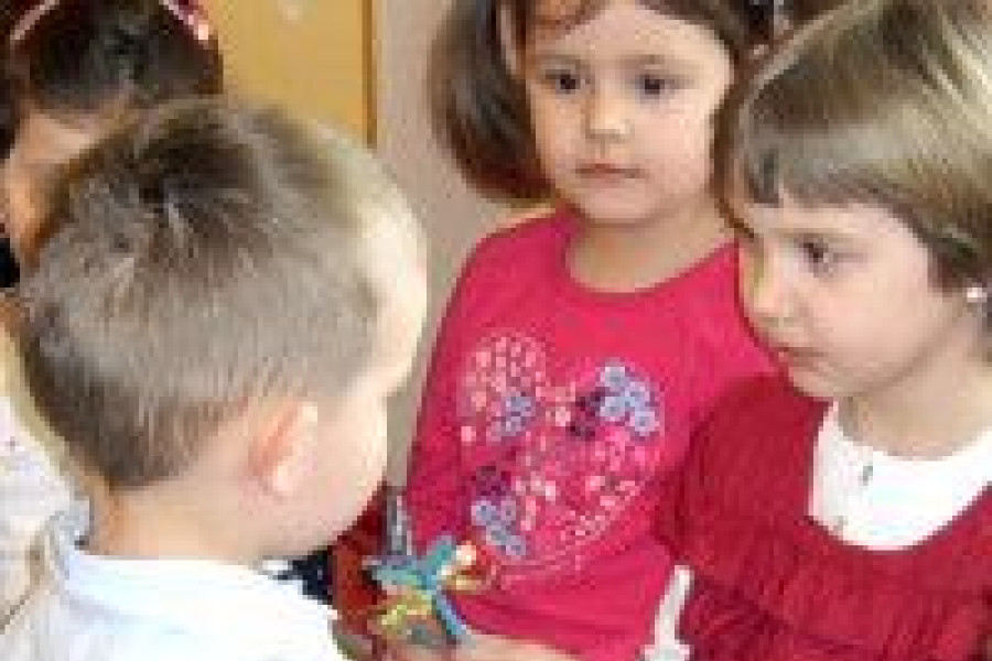 dziecko przedszkole dzień kobiet