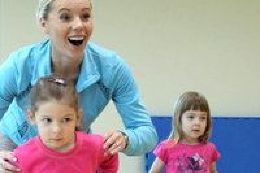 kobieta instruktor dziecko