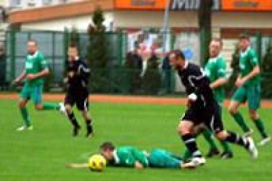 piłkarz mecz bks bobrzanie gks warta bolesławiecka