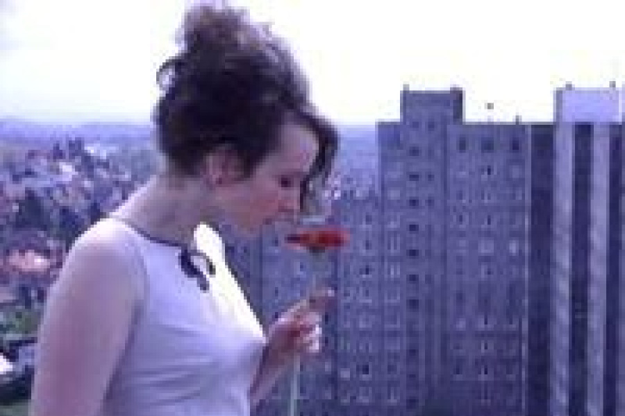 kobieta kwiat teledysk