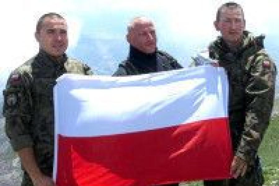 żołnierz flaga szczyt