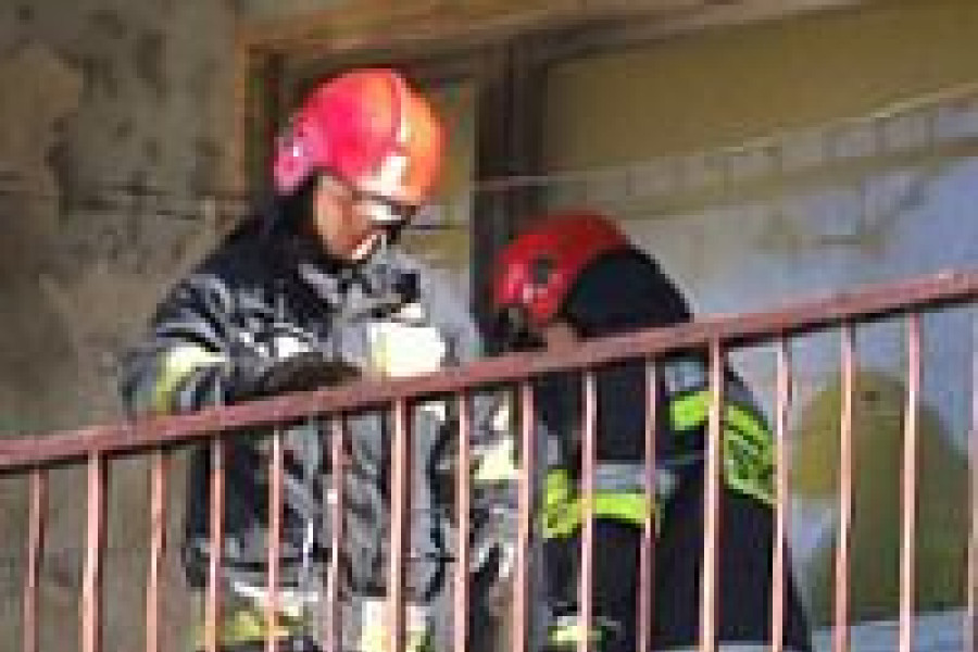 pożar balkon starzyńskiego straż