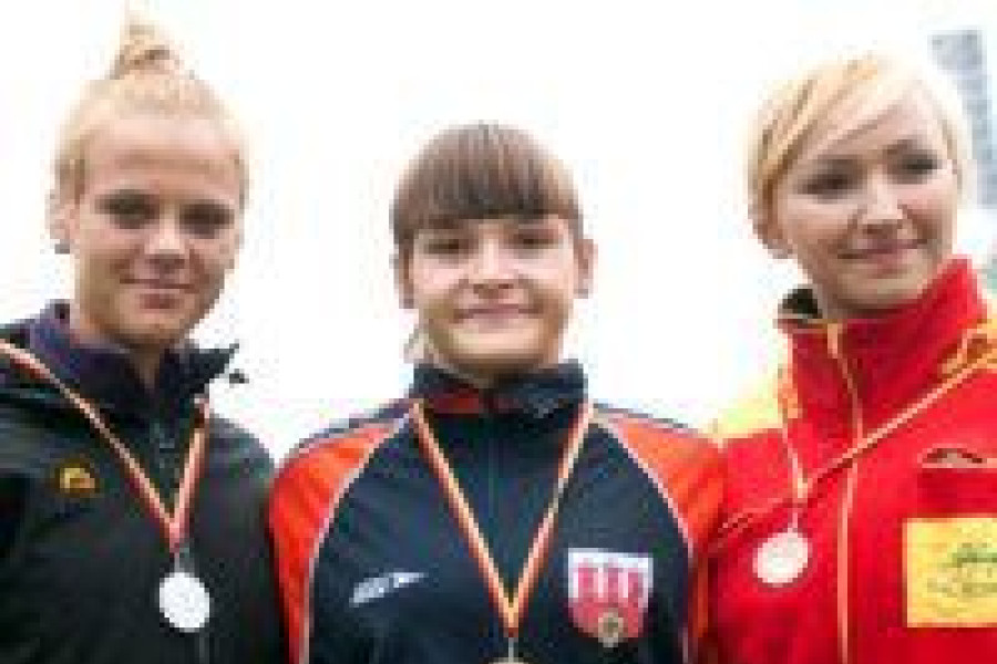 W środku Dominika Kwaszcz