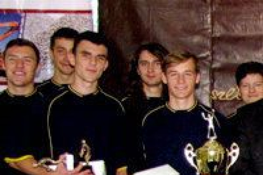 drużyna LO siatkarz