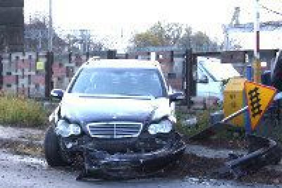auto przejazd kolizja