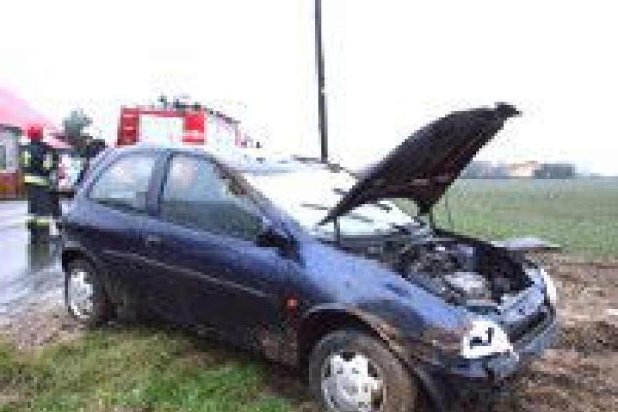 opel dachowanie iwiny wypadek