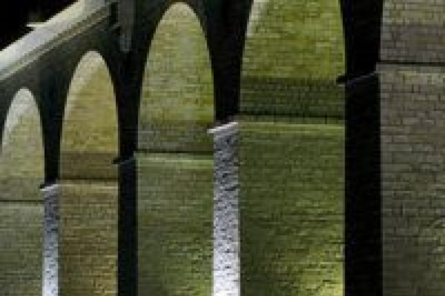 wiadukt iluminacja pkp