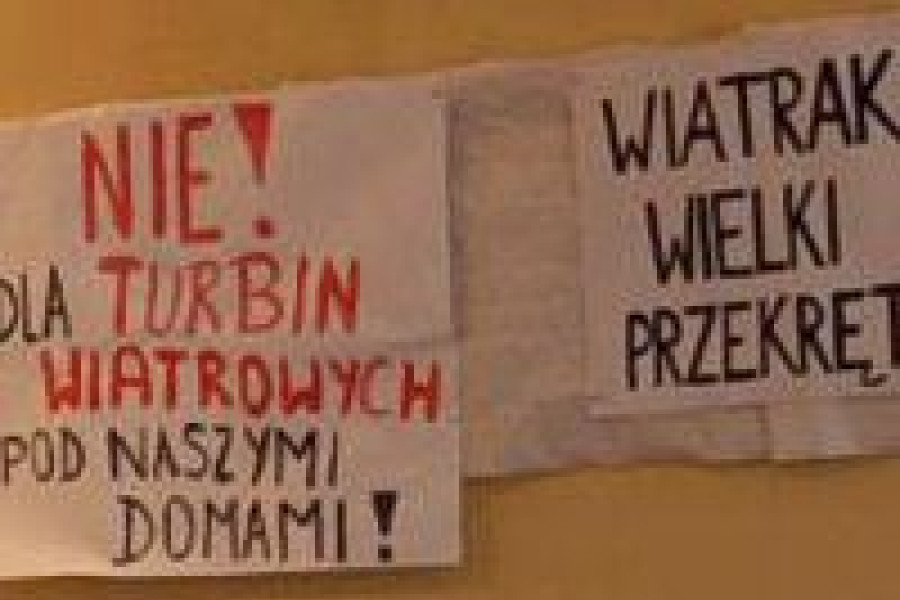 napis ściana wiatrak