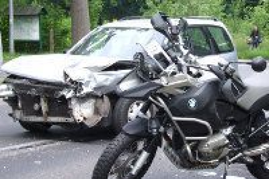motocykl auto kolizja