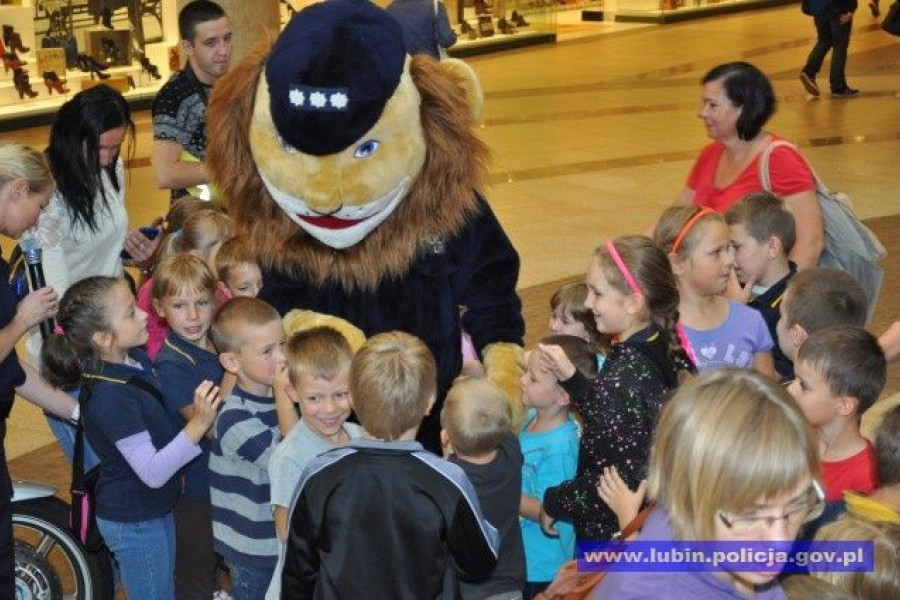 dzieci komisarz lew