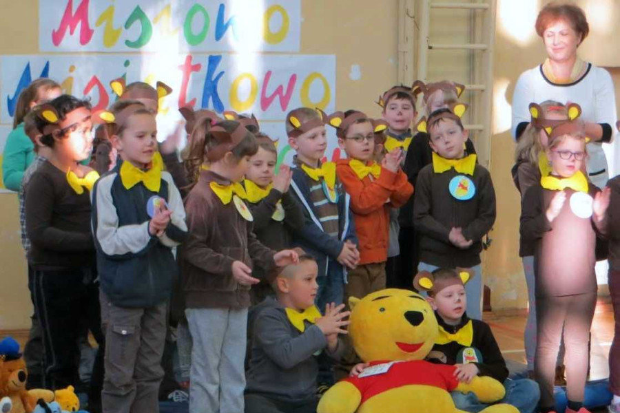 miś dzieci szkoła
