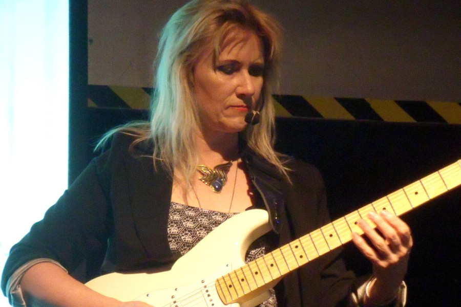 Jennifer Batten