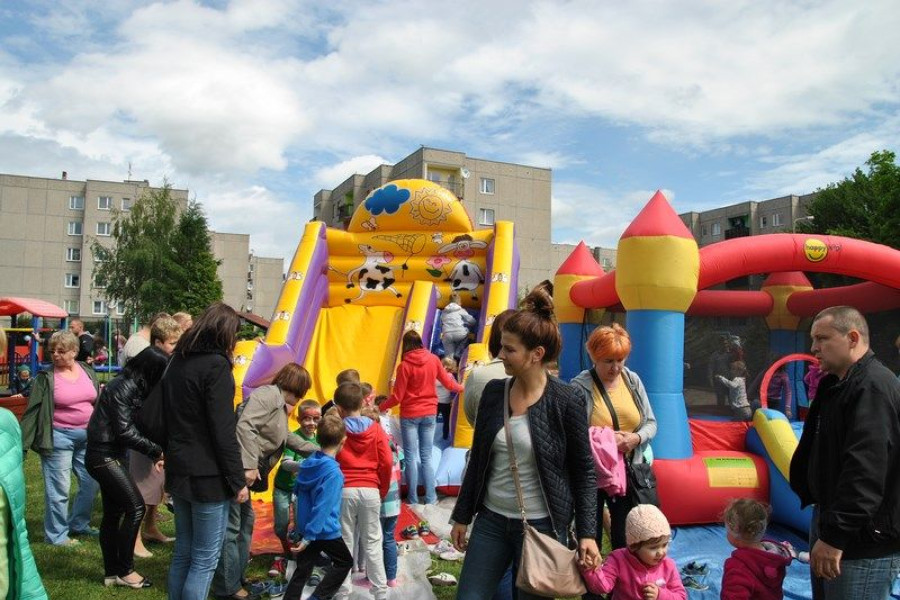 dzieci rodzina festyn