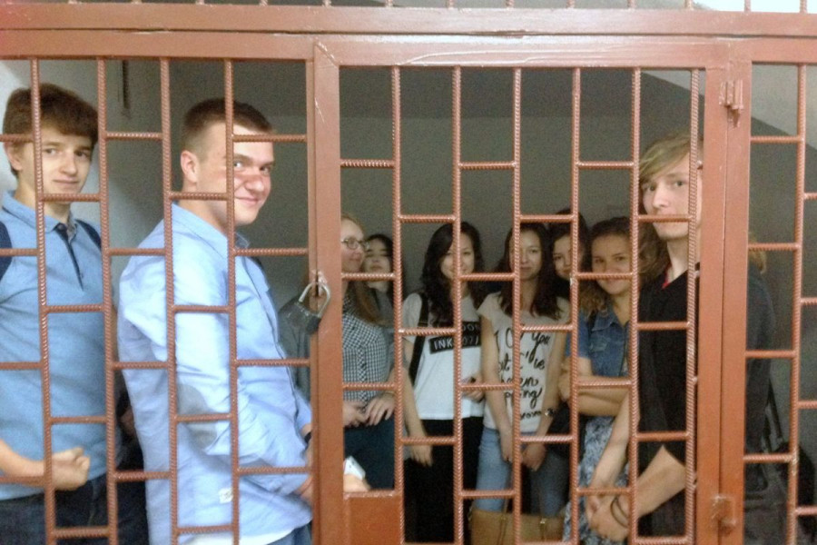 liceum uczeń sąd krata