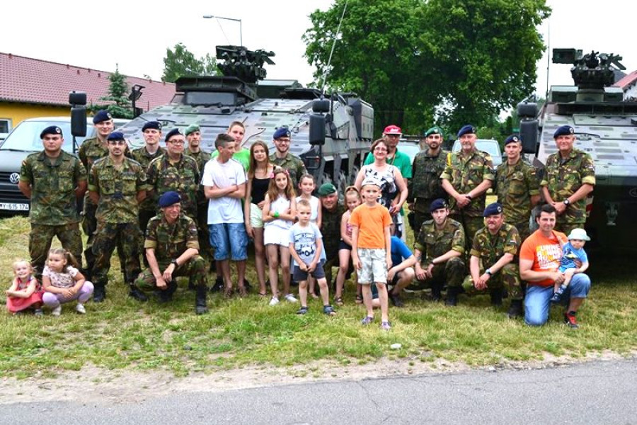 festyn trzbień transporter opancerzony boxer