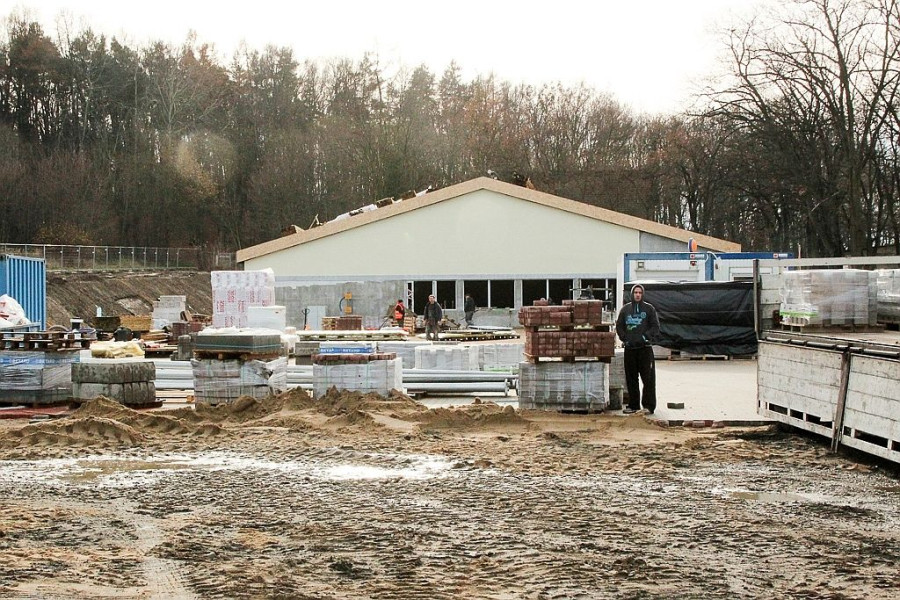 biedronka market budowa