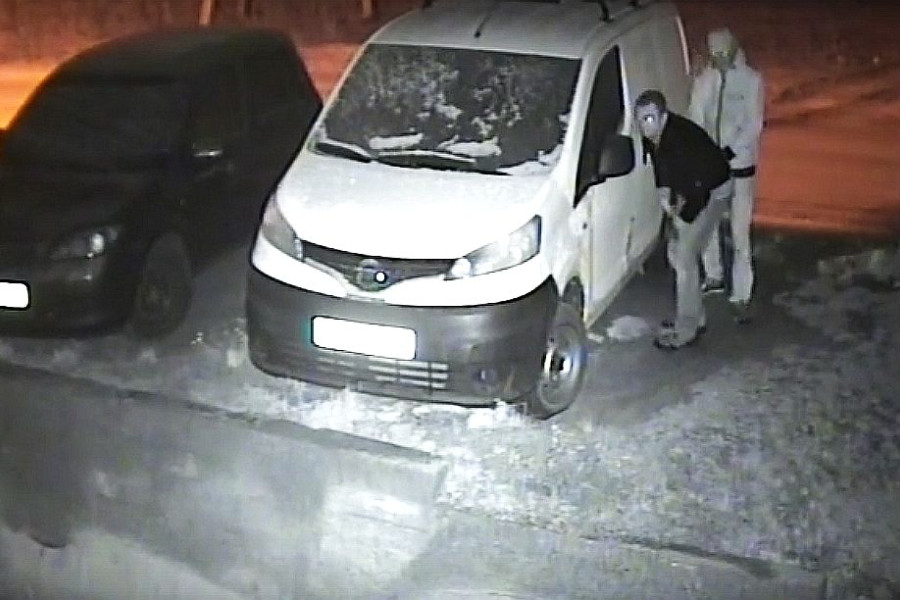 włamanie nissan łaziska