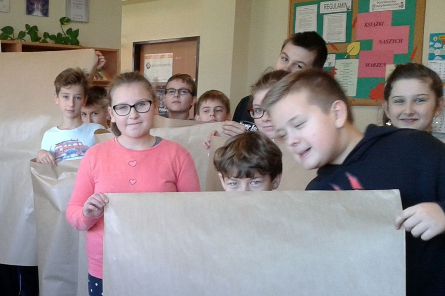 dzieci warsztaty dziewczynka-skrzynka