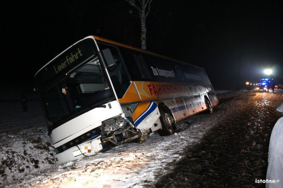 zderzenie autobus łaziska warta bolesławiecka