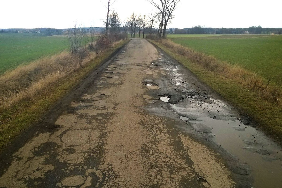 ocice gościszów droga dziura