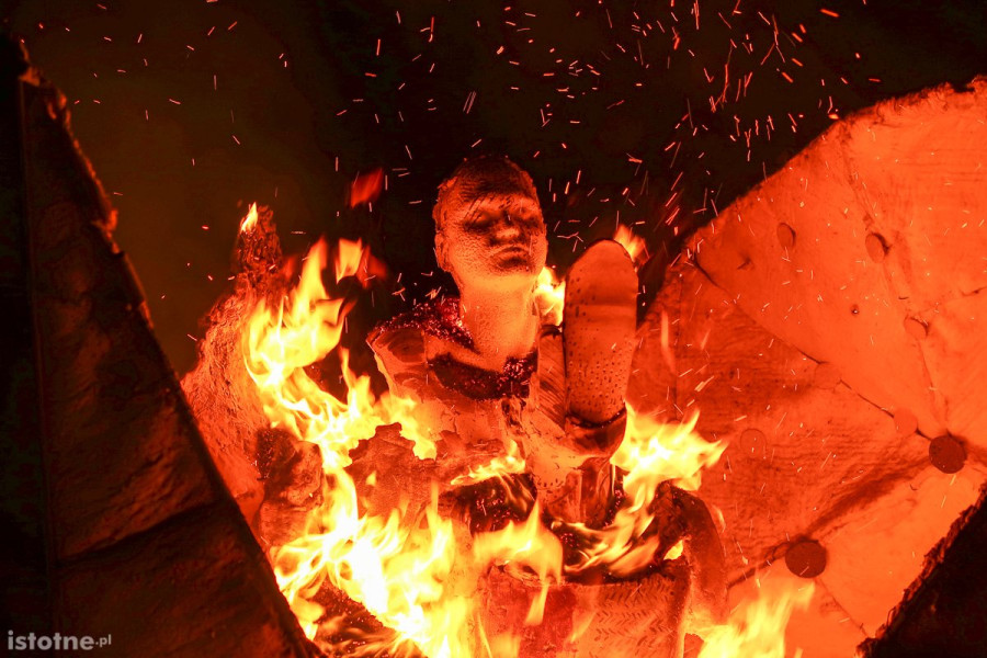 piec ogień