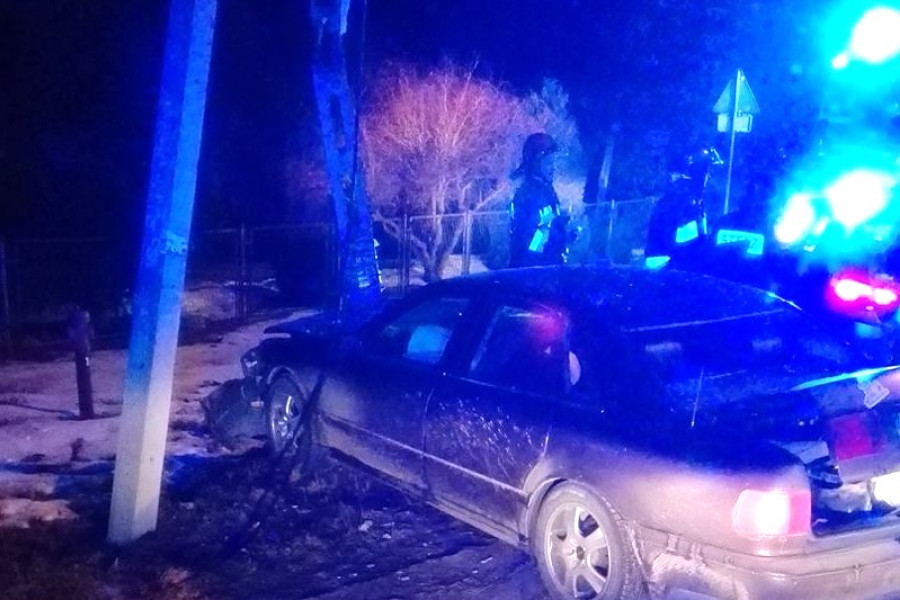 audi słup zderzenie warta bolesławiecka