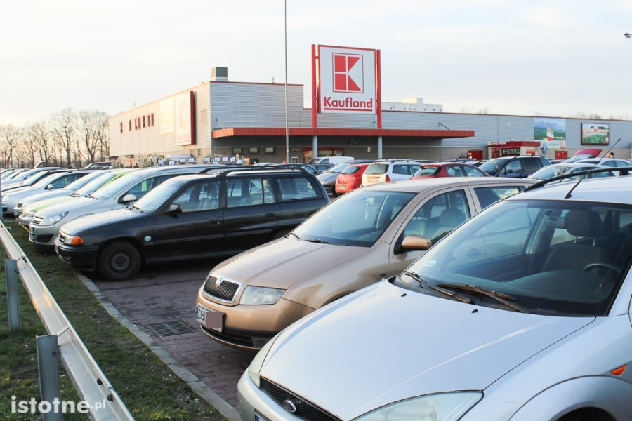 kaufland parking auto
