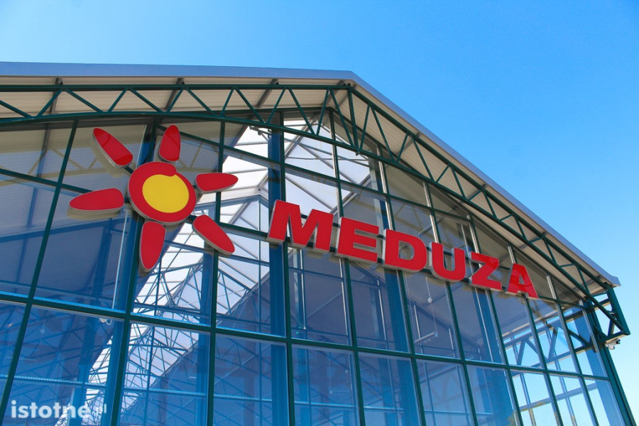 meduza  centrum ogrodnicze  hala