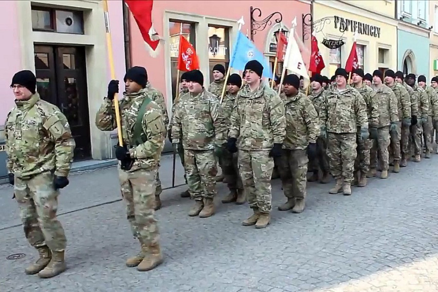 us army  przemarsz  rynek