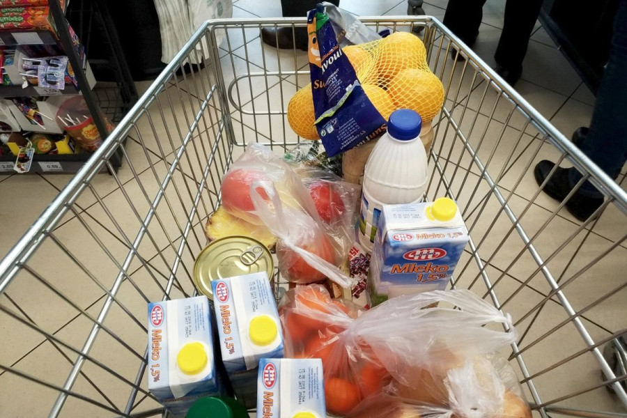 zakupy  produkty  wózek