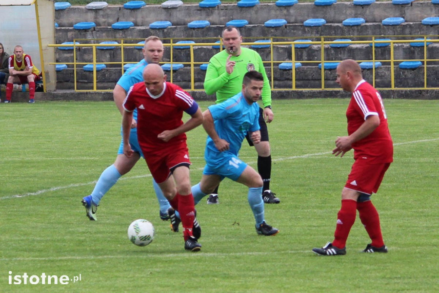 chrobry nowogrodziec  ks łąka