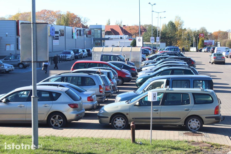 auta parking market zakupy