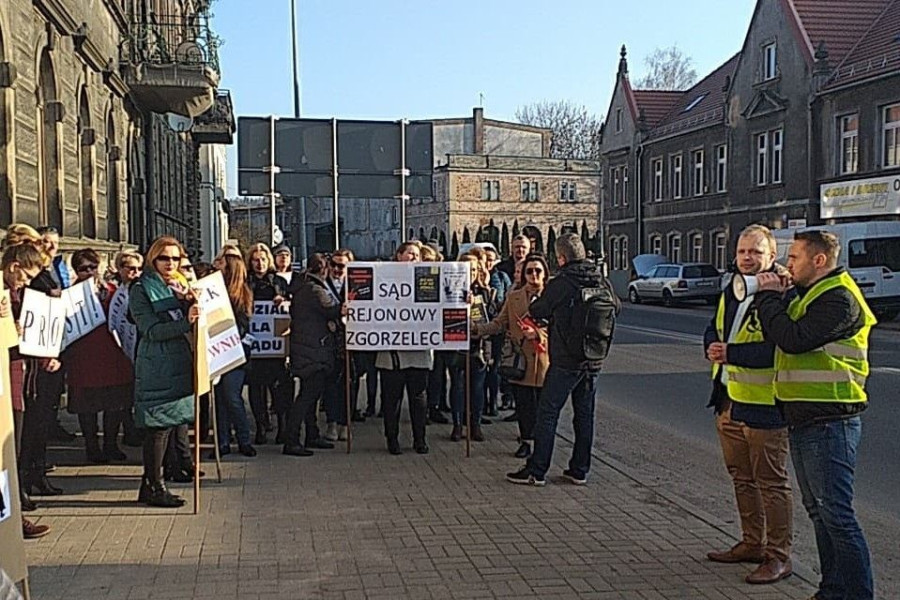 protest sąd lwówek