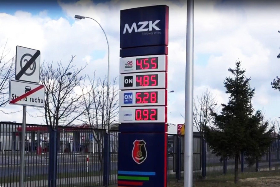 stacja paliw stalowa wola