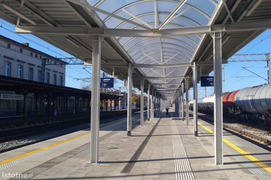 peron dworzec pkp