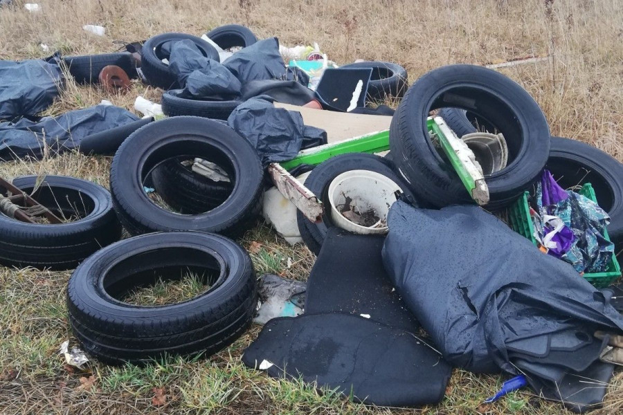 opony śmieci łaziska