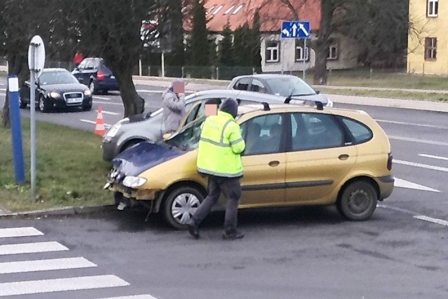 kolizja auto zderzenie