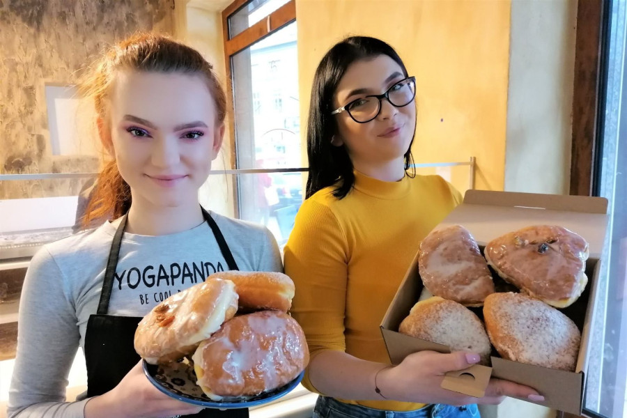 kobiety pączki