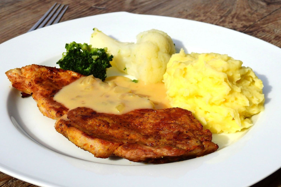 kotlet ziemniaki danie