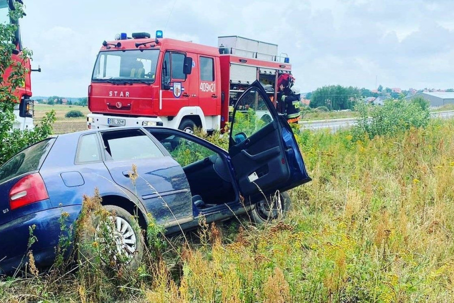 auto rów nowogrodziec