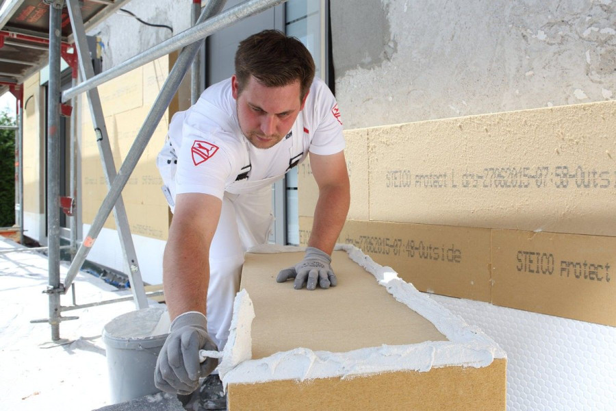 termoizolacja robotnik budowa