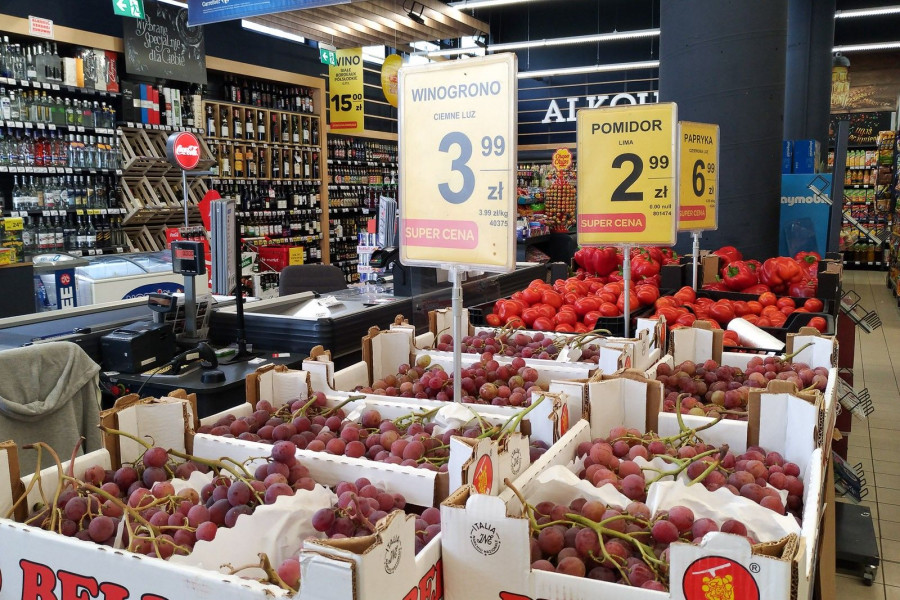 owoce winogrona carrefour