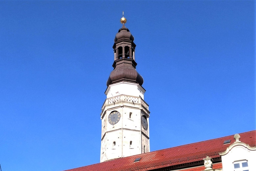 zegar ratusz wskazówki